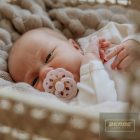 BIBS játszócumi - Colour natúr kaucsuk 0-6 hó örökzöld 1 db