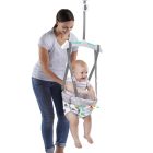 BRIGHT STARTS Ajtókerethez rögzíthető ugráló hinta Playful Parade 6h+, 12kg-ig