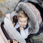 PETITE&MARS Téli szett Comfy 4in1 bundazsák + kézmelegítő kesztyű babakocsira Furry Veritable Khaki